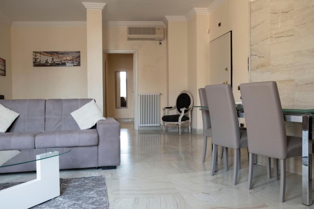Tritone Apartment Рим Екстер'єр фото