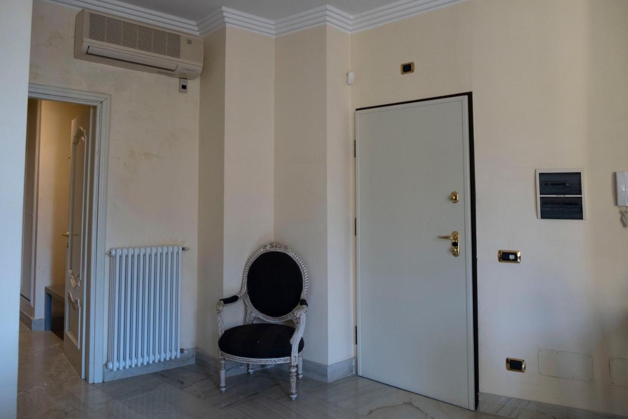 Tritone Apartment Рим Екстер'єр фото